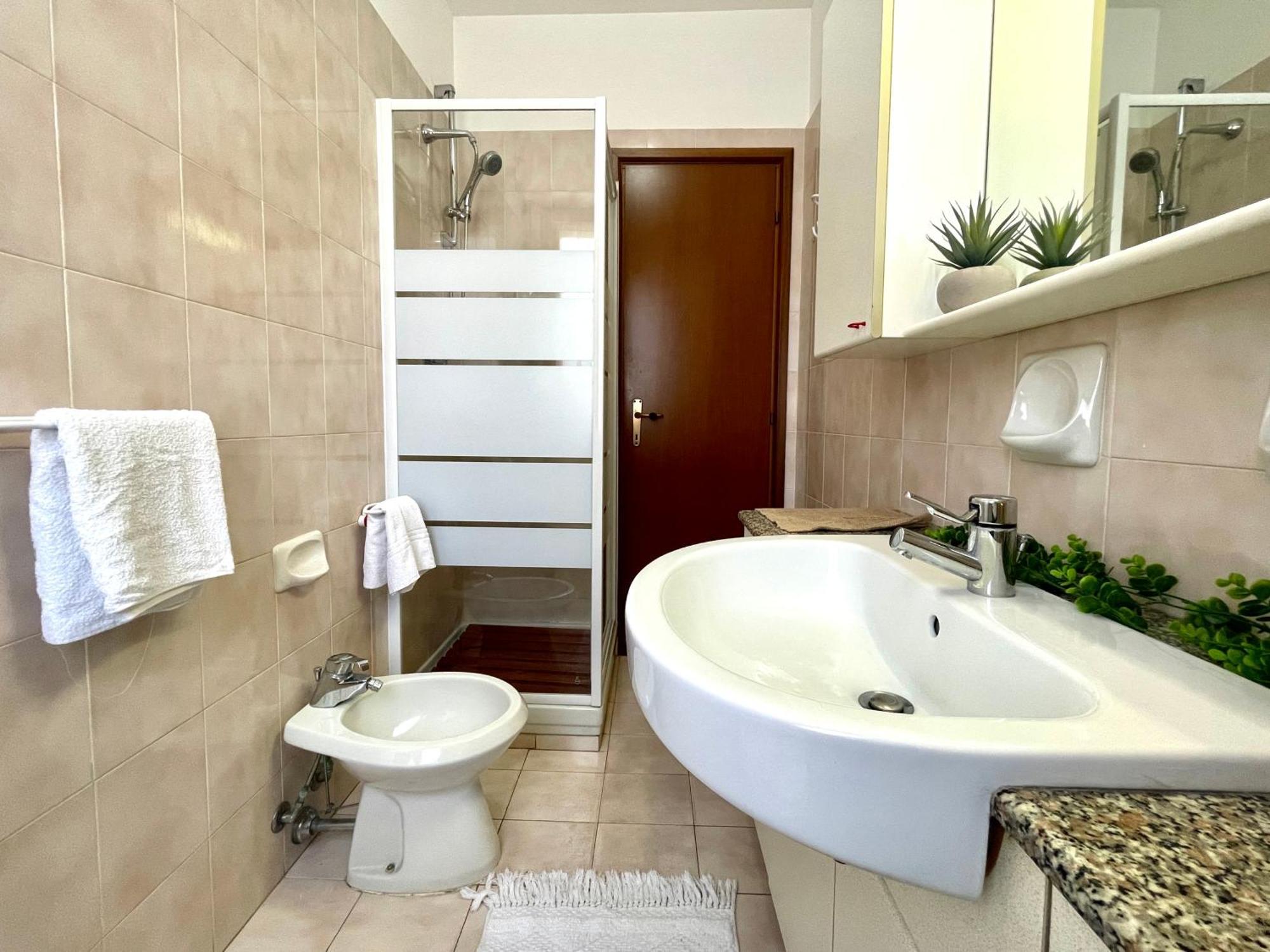2 Locali A 600 Mt Dal Mare - Free Parking Apartment Ceriale Ngoại thất bức ảnh